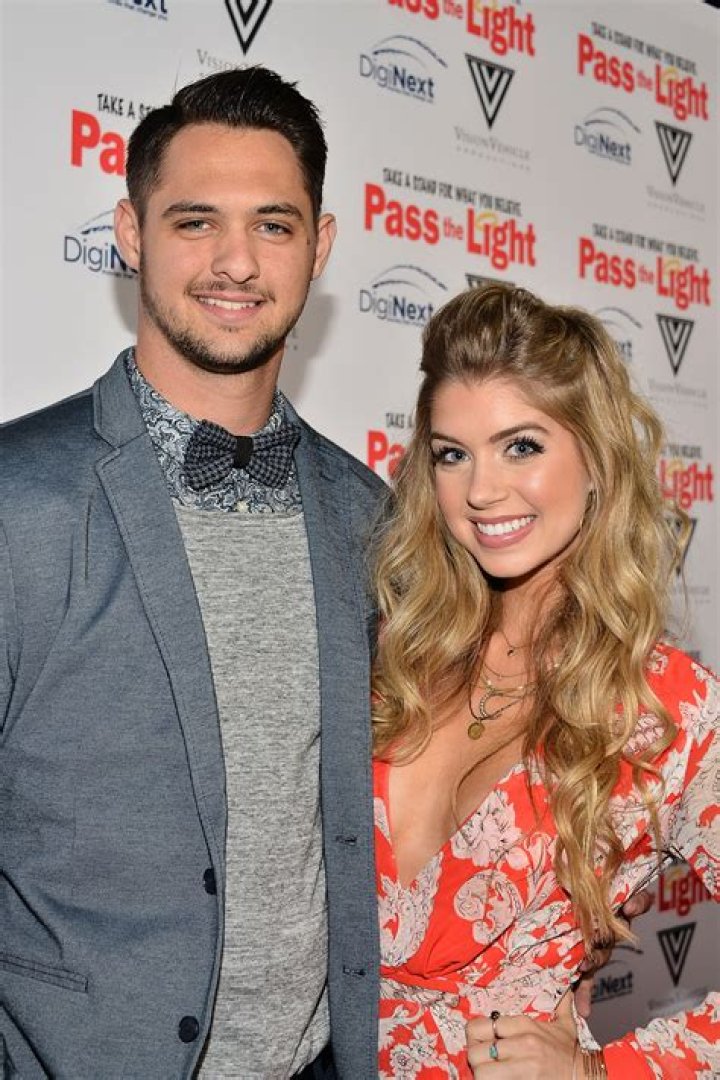 Allie DeBerry Hyde Height, Weight, Net Worth, Age, Birthday, Wikipedia, Who, Instagram, Biography